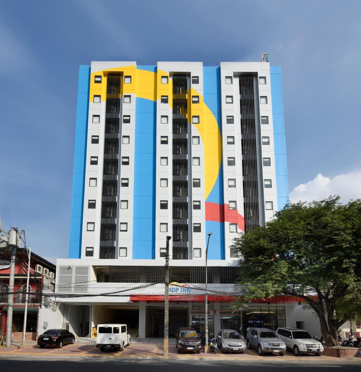 Hop Inn Hotel Tomas Morato Quezon City Exterior foto