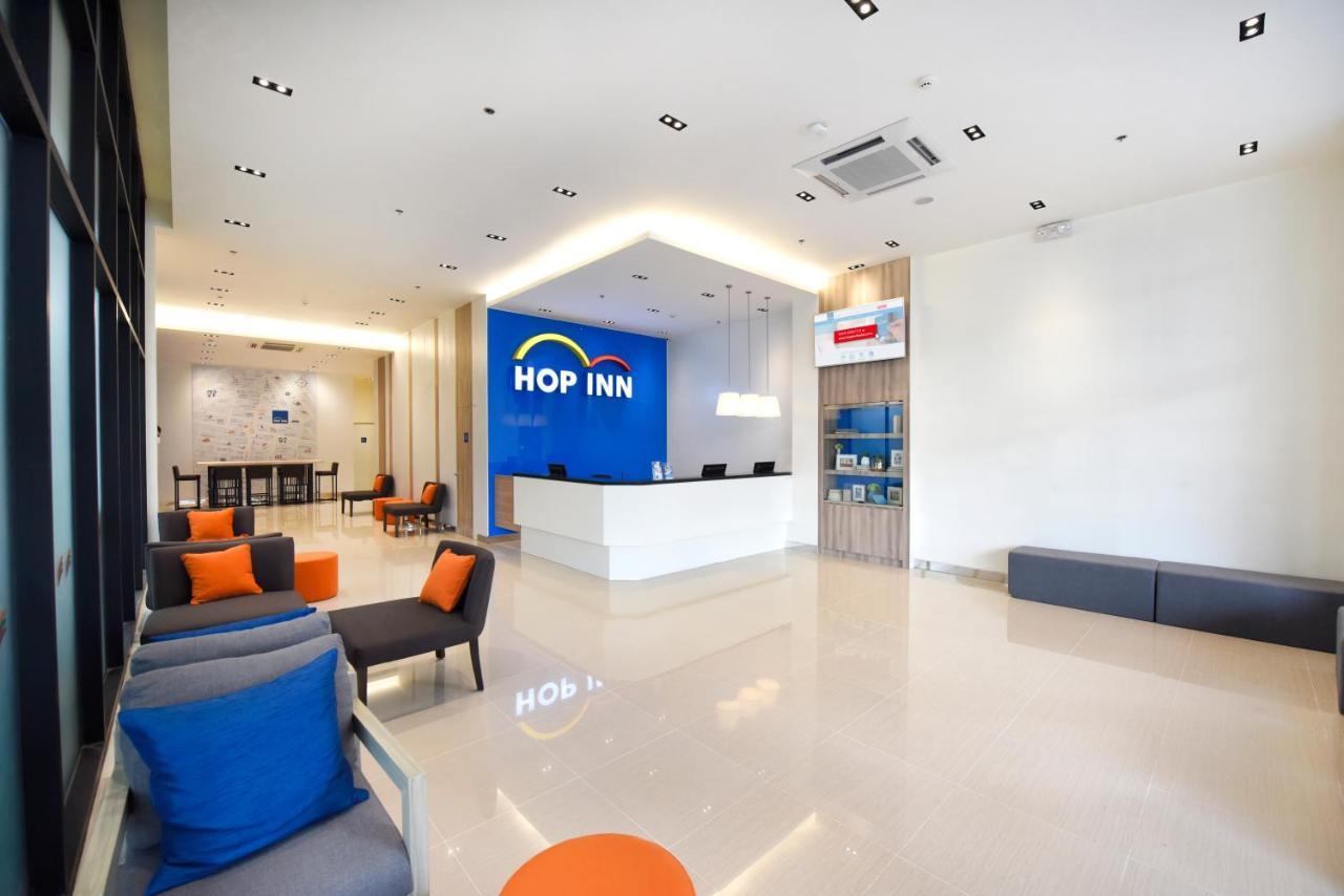 Hop Inn Hotel Tomas Morato Quezon City Exterior foto